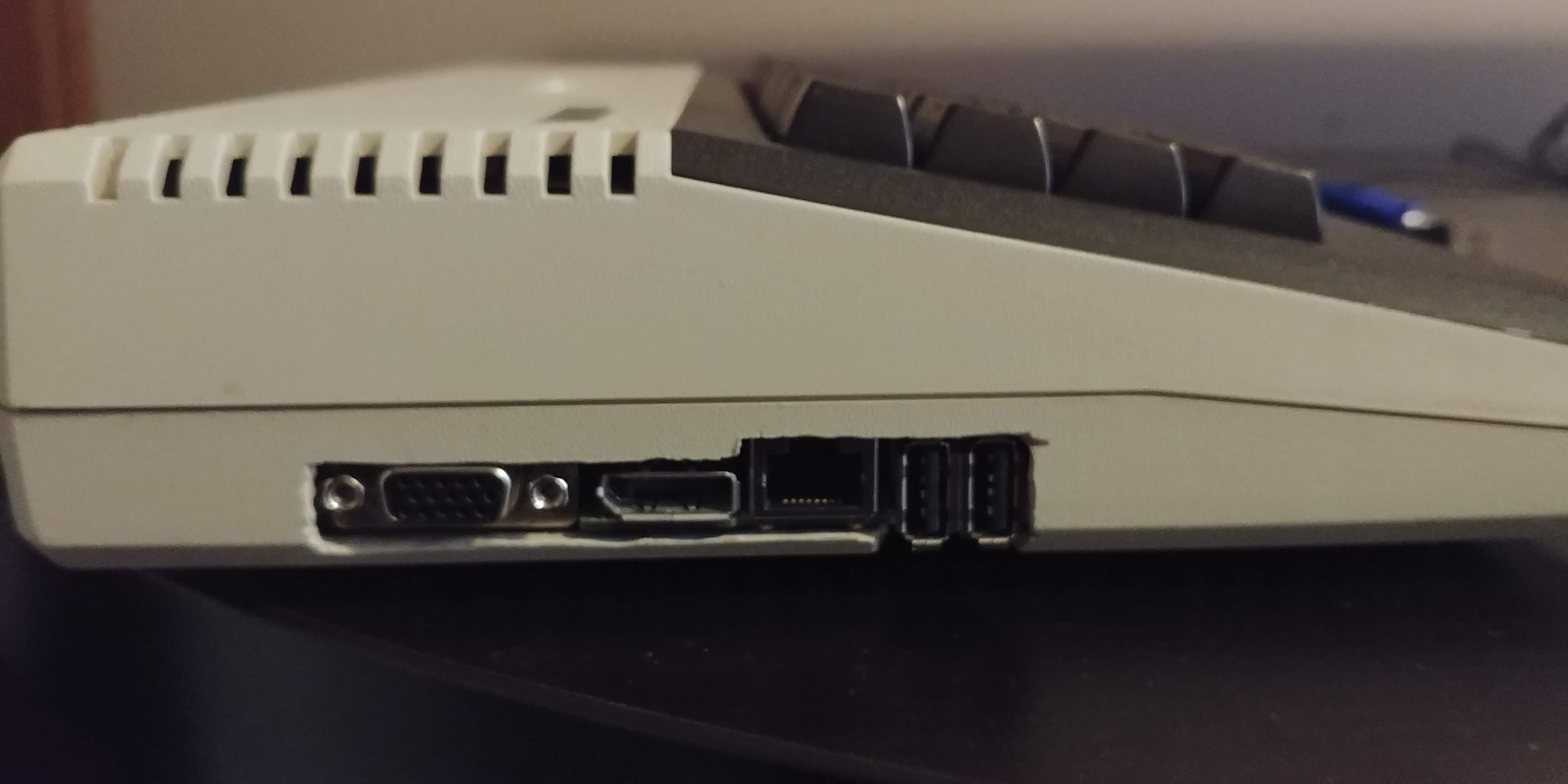 Left I/O .ports